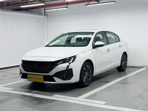Peugeot 408 2022