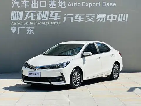 Toyota Corolla 2017 — фото 1