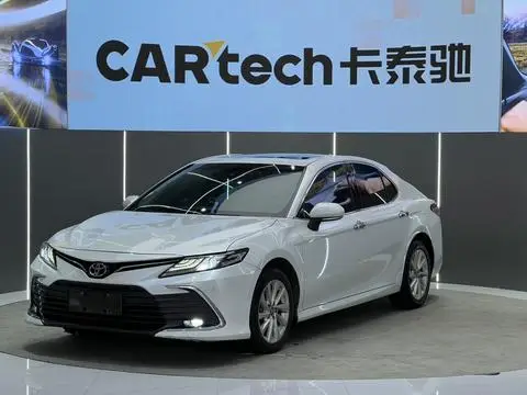 Toyota Camry 2021 — фото 1