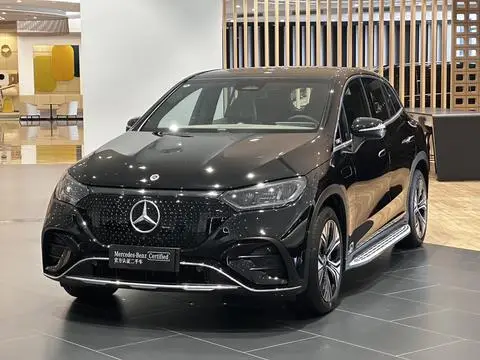 Mercedes-Benz EQE SUV 2024 — фото 1