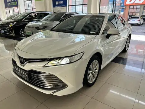 Toyota Camry 2019