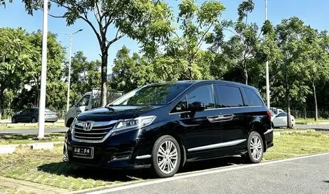 Honda 艾力绅 2016