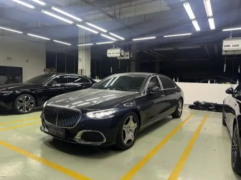 Mercedes-Benz 迈巴赫S-Class 2026