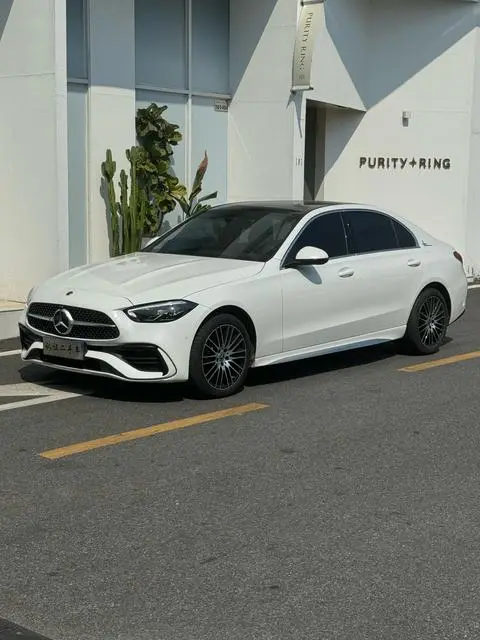 Mercedes-Benz C-Class 2024