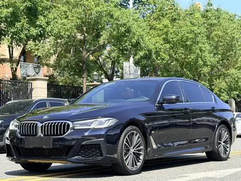 BMW 5 Series 2022 — фото 1