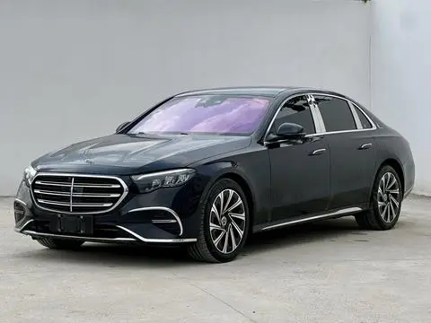 Mercedes-Benz E-Class 2025 — фото 1