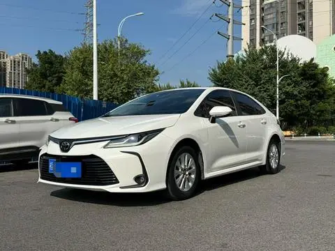 Toyota Corolla 2021 — фото 1
