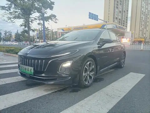 Hongqi E-QM5 2023