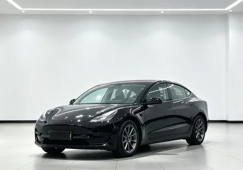 Tesla Model 3 2022 — фото 1