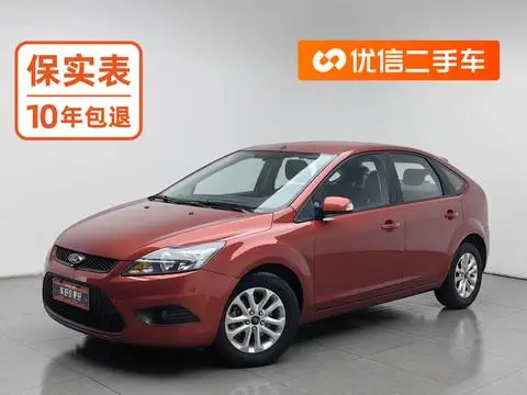 Ford Focus 2013 — фото 1