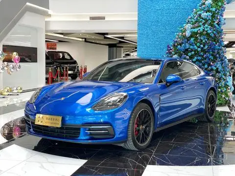 Porsche Panamera 2017 — фото 1