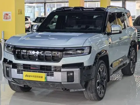BYD Leopard 8 2025