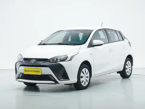 Toyota YARIS L 2021 — фото 1