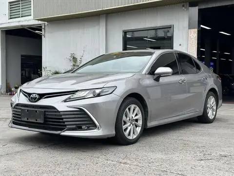 Toyota Camry 2021 — фото 1