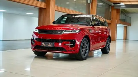 Land Rover 揽胜运动 2023 — фото 1