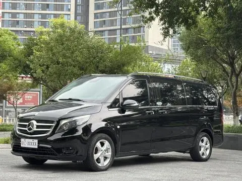 Mercedes-Benz 威霆 2018