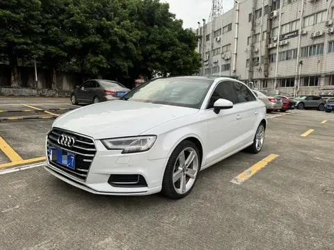 Audi A3 2017 — фото 1