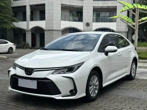 Toyota Corolla 2022 — фото 1