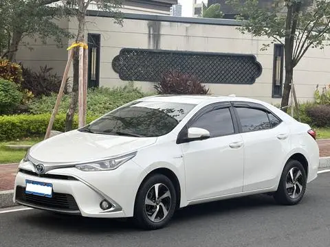 Toyota 雷凌 2017 — фото 1