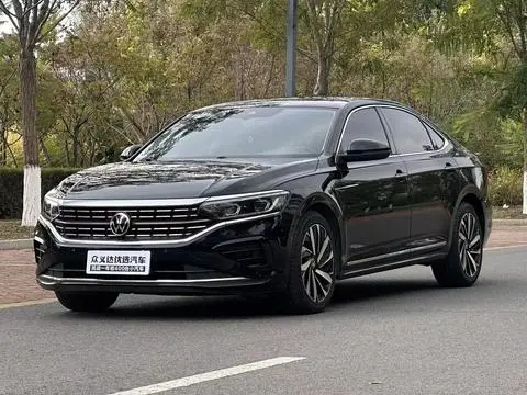 Volkswagen Passat 2022