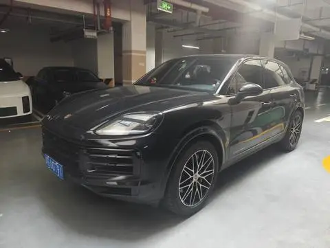Porsche Cayenne 2025