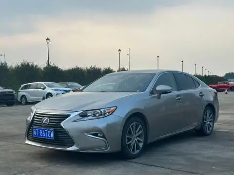 Lexus ES 2017