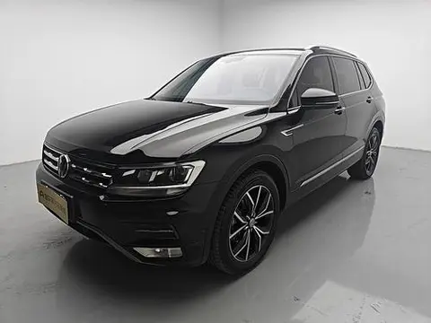 Volkswagen Tiguan L 2019 — фото 1