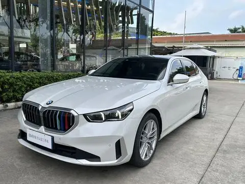 BMW 5 Series 2024