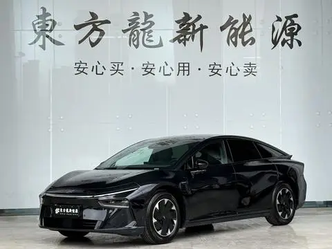 XPeng 小鹏P7+ 2024
