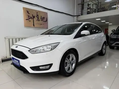 Ford Focus 2015 — фото 1