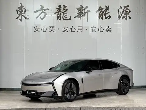 XPeng 小鹏P7 2025
