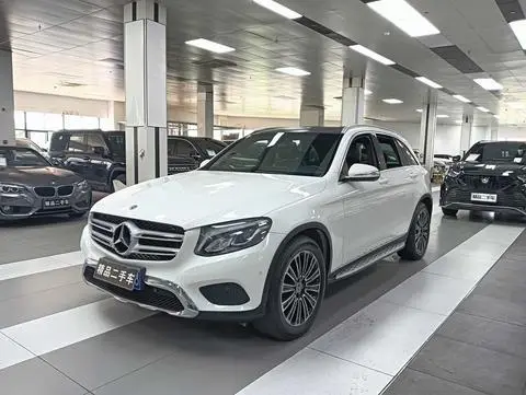 Mercedes-Benz GLC 2017 — фото 1