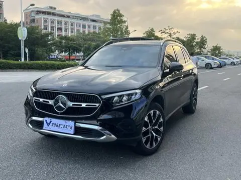 Mercedes-Benz GLC 2025