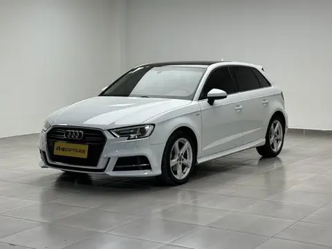 Audi A3 2018 — фото 1