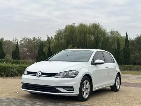 Volkswagen Golf 2018 — фото 1