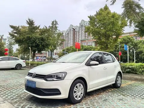 Volkswagen Polo 2016 — фото 1