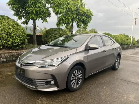 Toyota Corolla 2018 — фото 1