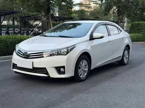 Toyota Corolla 2014 — фото 1