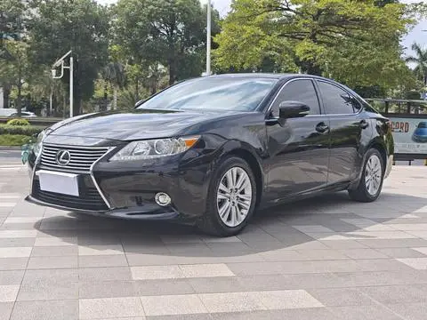 Lexus ES 2014 — фото 1