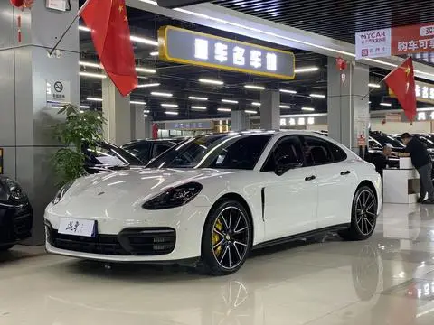 Porsche Panamera 2022