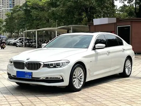 BMW 5 Series 2018 — фото 1