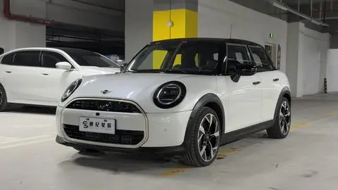 MINI MINI 2025