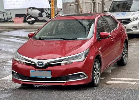 Toyota Corolla 2017 — фото 1