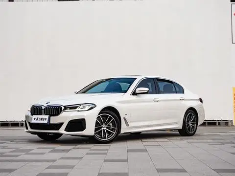 BMW 5 Series 2022 — фото 1