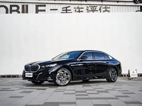 BMW 5 Series 2025