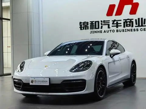 Porsche Panamera 2022