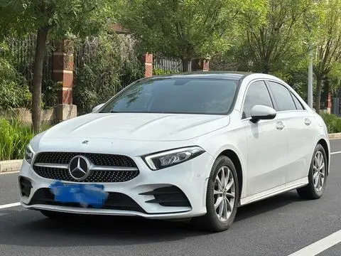 Mercedes-Benz A-Class 2022 — фото 1