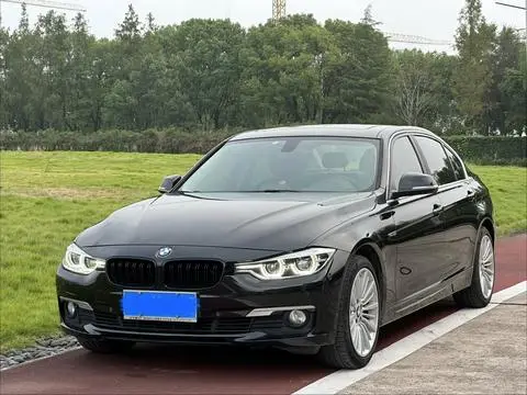 BMW 3 Series 2018 — фото 1