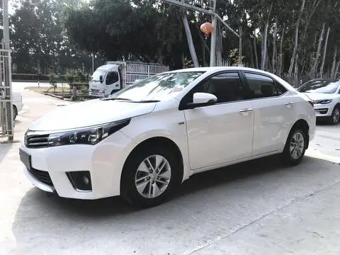 Toyota Corolla 2014 — фото 1