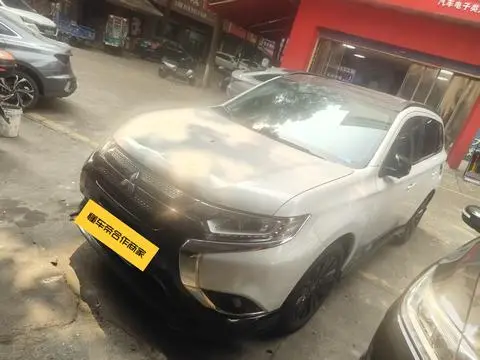 Mitsubishi 欧蓝德 2021